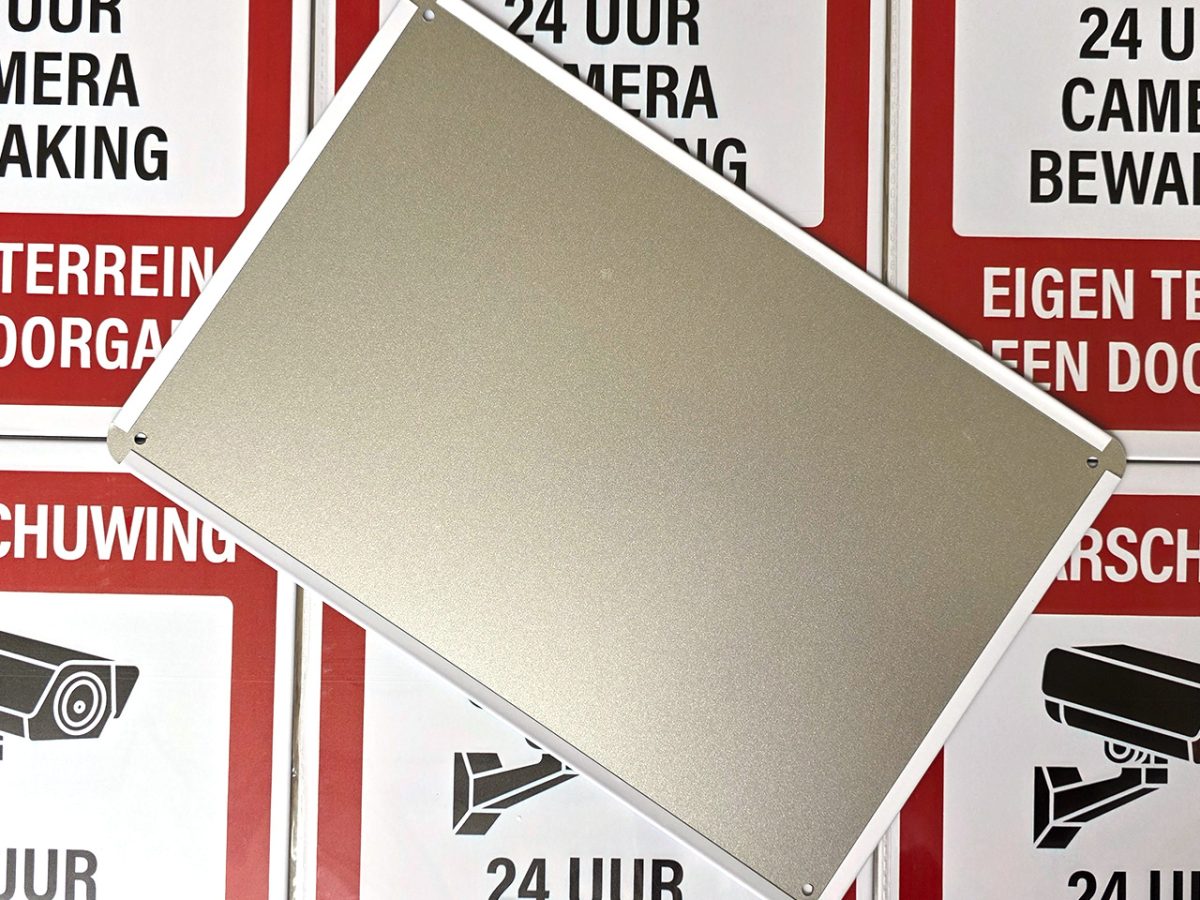 waarschuwing 24uur camera bewaking eigen terrein geen doorgang metalen wandbord inbrekers inbraakpreventie afschrikken beveiliging metalen wandbord security