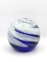 Glazen paperweight paars-blauwe planeet met witte wolken - p18