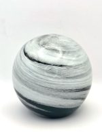 Glazen paperweight groen-blauwe planeet met witte wolken - p19 - Afbeelding 2