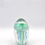 Glazen paperweight met turquoise/groene kwal - p22