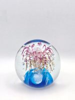 Glazen paperweight roze bloem met blauwe basis - p29 - Afbeelding 3