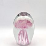 Glazen paperweight met roze kwal - p33
